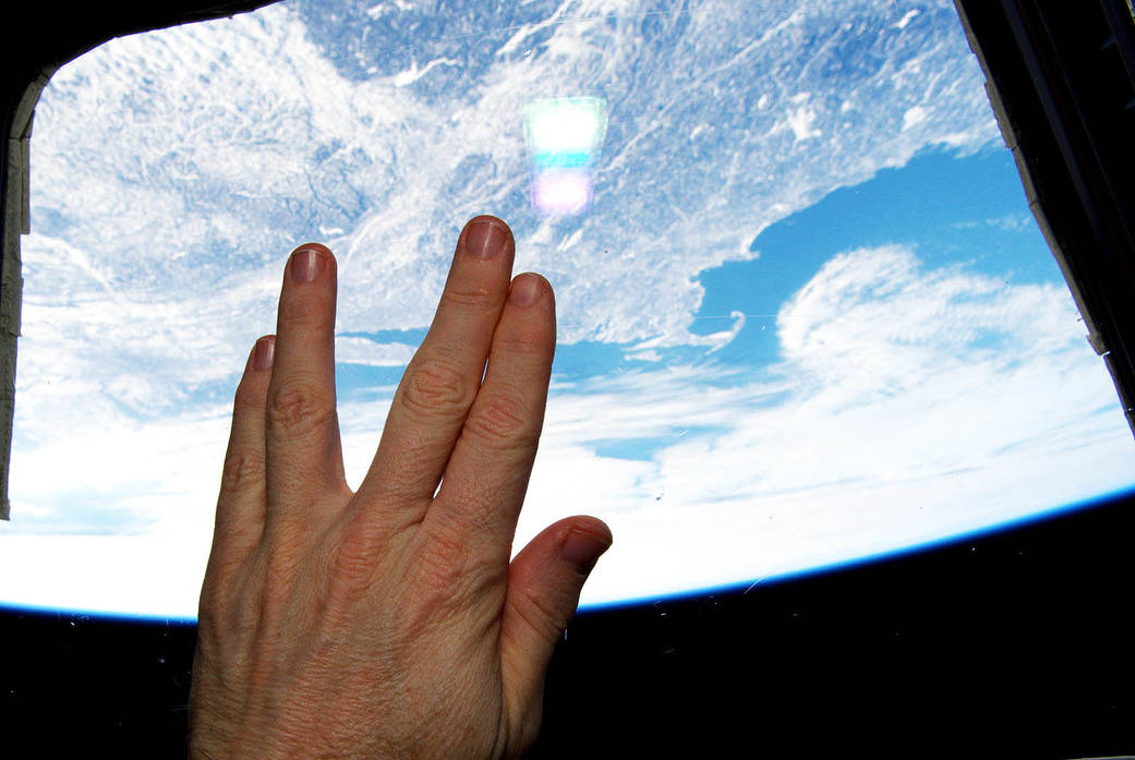 Astronaut Terry Virts pays tribute to Leonard Nimoy