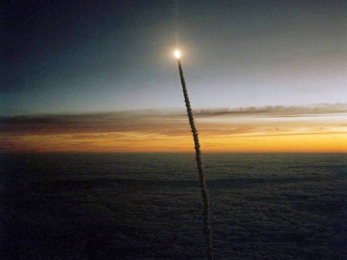 Challenger_launch at dawn.jpg