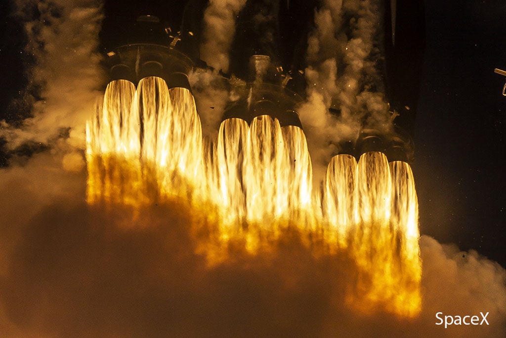 falcon_heavy_engines_launch_spacex.jpg